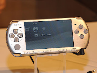 Internet World: 索尼娱乐（SCE）正式发布PSP-3000